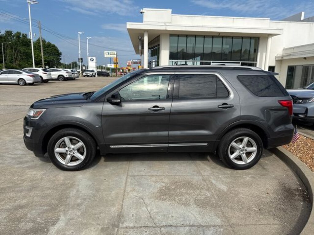 Used 2017 Ford Explorer XLT SUV
