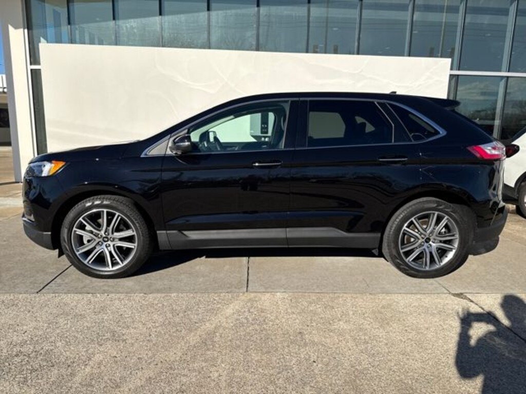 Used 2024 Ford Edge Titanium SUV