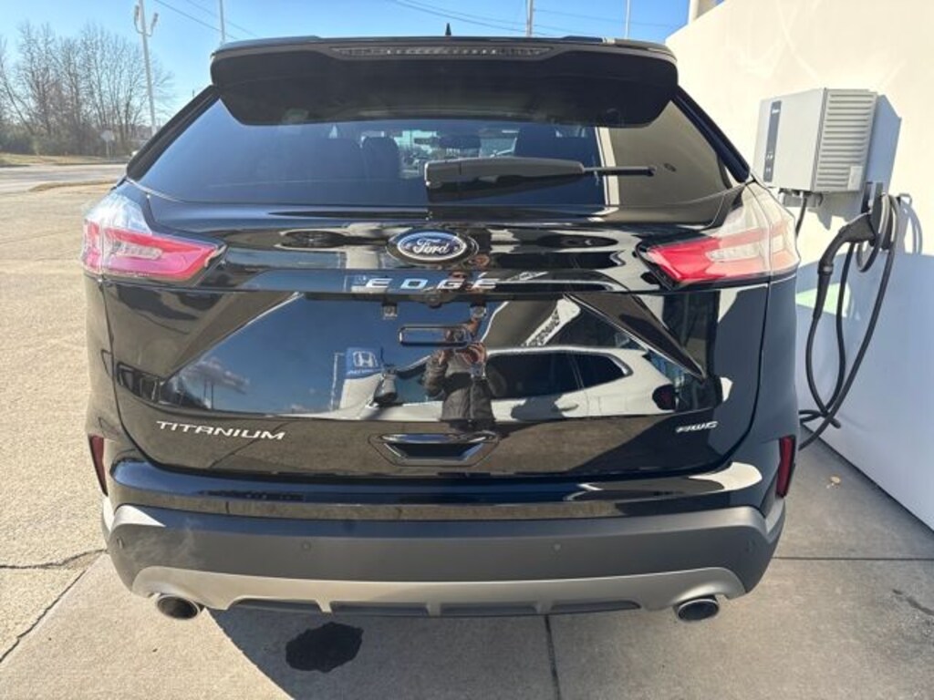 Used 2024 Ford Edge Titanium SUV