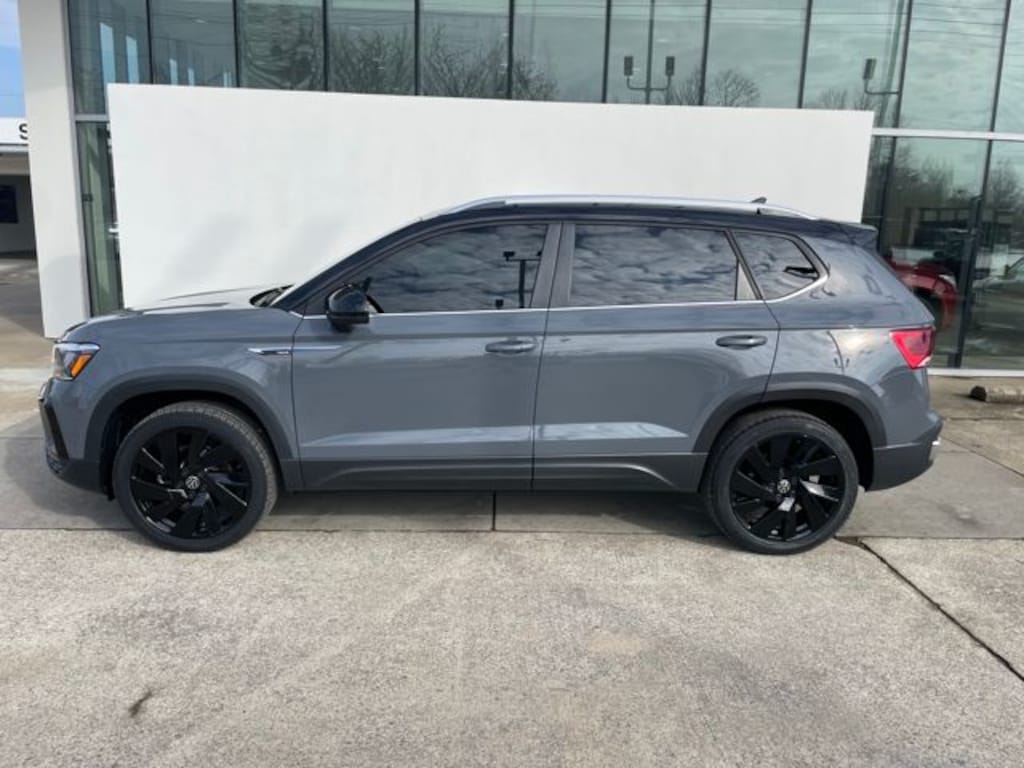 Used 2024 Volkswagen Taos 1.5T SE SUV