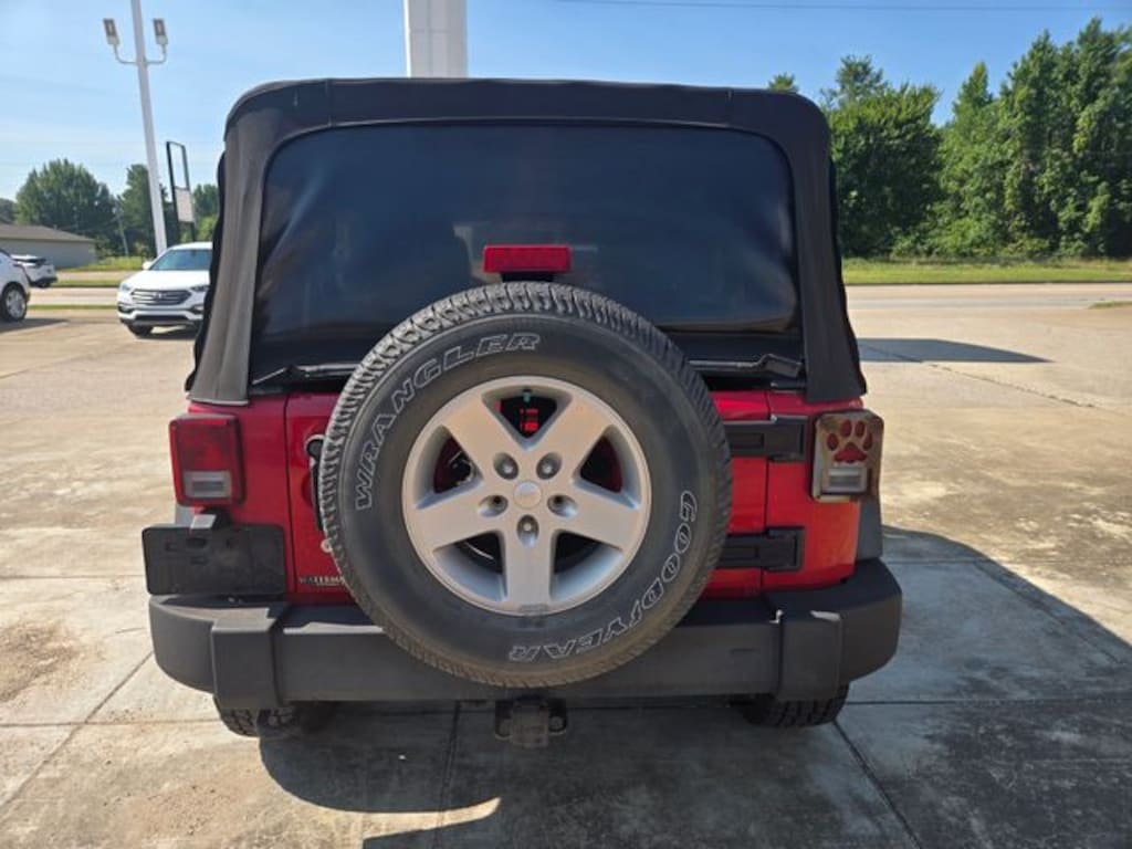 Used 2014 Jeep Wrangler Unlimited Sport SUV