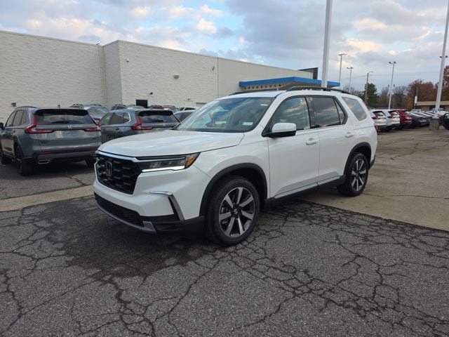 2025 Honda Pilot Touring's photo