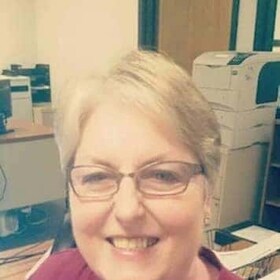 Staff member Donna Pace from ID_89db37