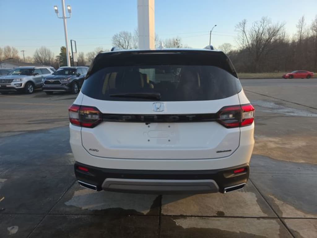 Used 2024 Honda Pilot Touring SUV
