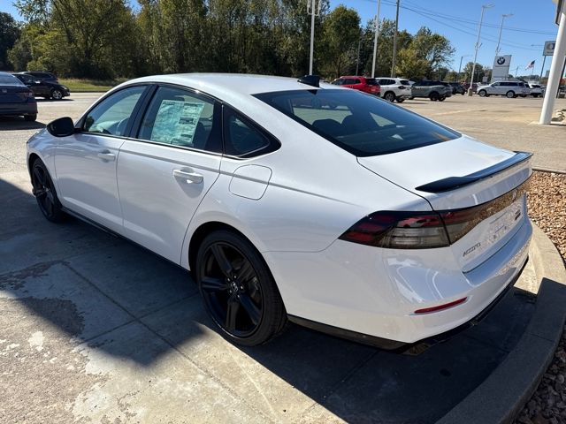 2025 Honda Accord Hybrid Sport-L photo 3