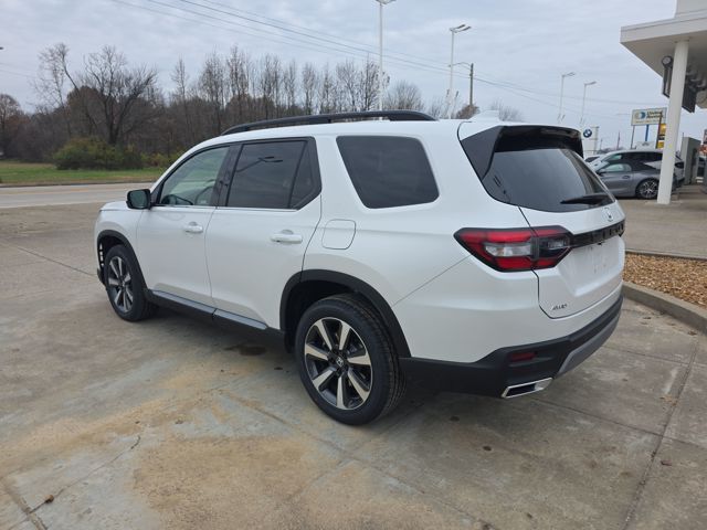2025 Honda Pilot Touring photo 3