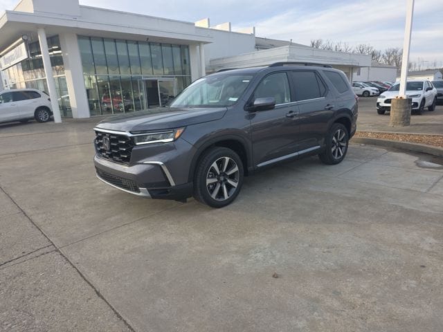 2025 Honda Pilot Touring's photo