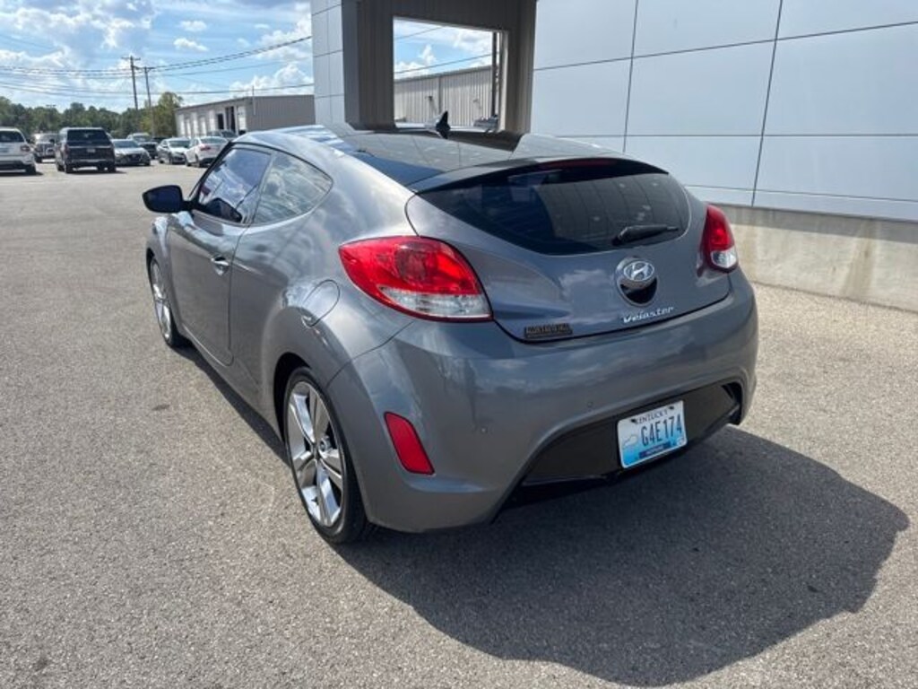 Used 2016 Hyundai Veloster Base Hatchback