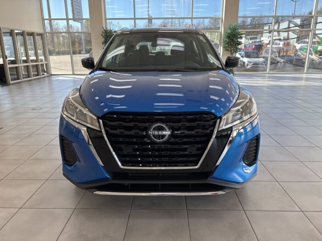 Used 2024 Nissan Kicks SV SUV