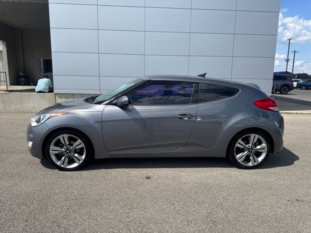 Used 2016 Hyundai Veloster Base Hatchback
