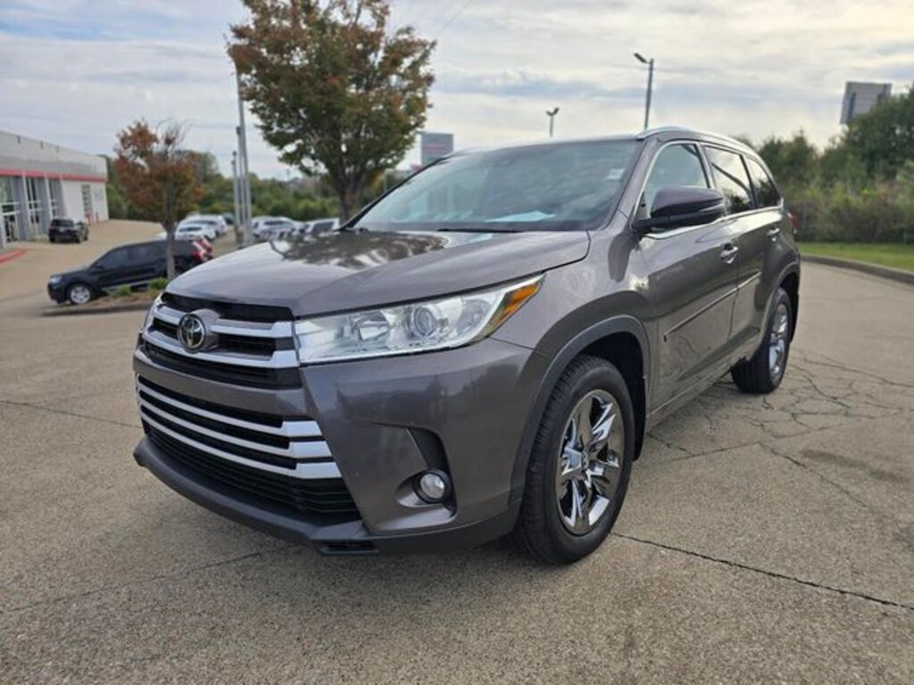 Used 2017 Toyota Highlander XLE SUV