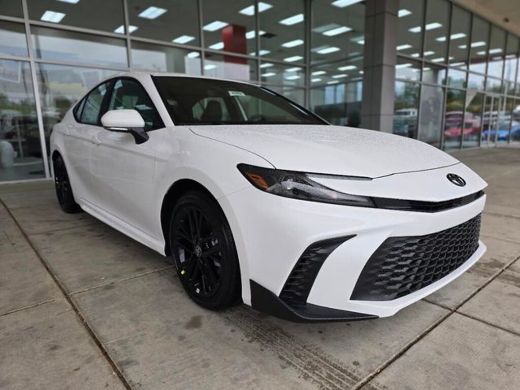 New 2026 Toyota Camry SE Sedan