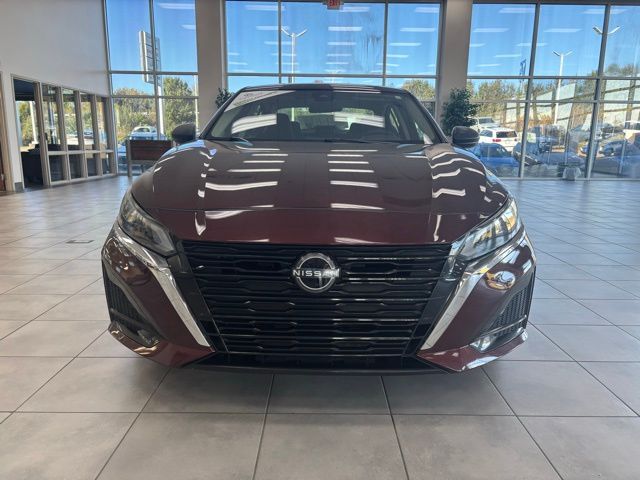 2024 Nissan Altima 2.5 SV photo 2