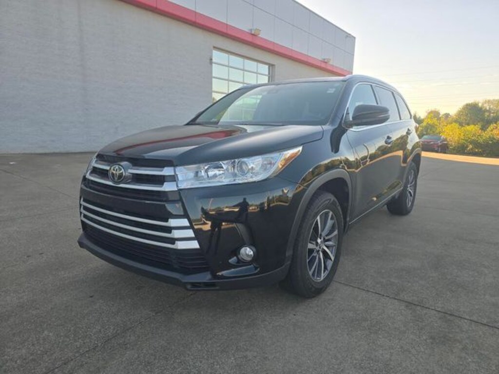 Used 2017 Toyota Highlander  SUV
