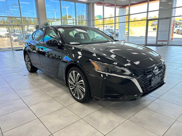 2024 Nissan Altima 2.5 SL photo 3