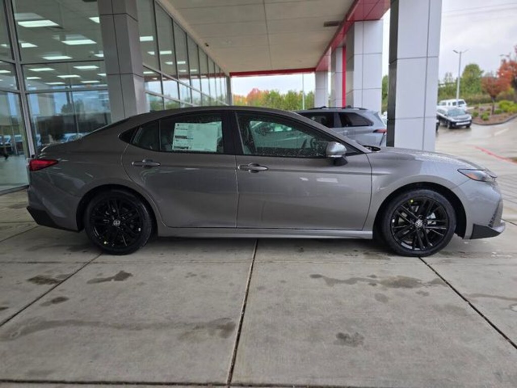 New 2026 Toyota Camry SE Sedan