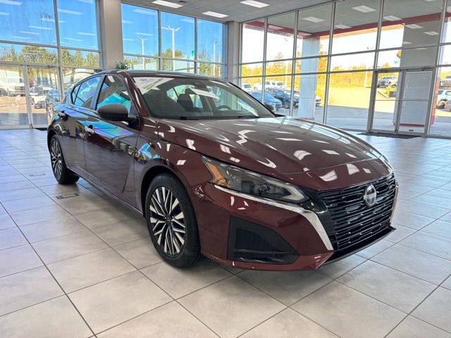 2024 Nissan Altima 2.5 SV photo 3