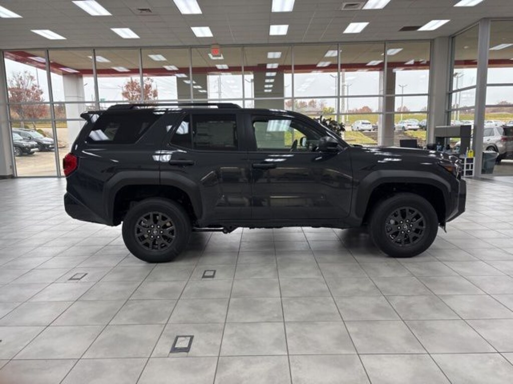 New 2025 Toyota 4Runner SR5 SUV