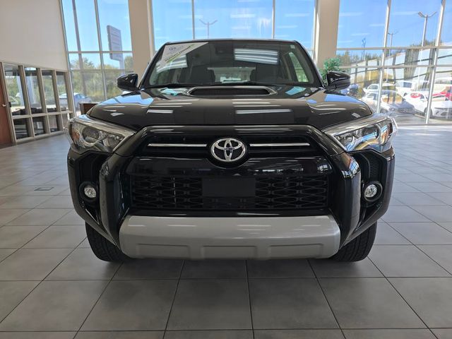 2024 Toyota 4Runner TRD Off-Road photo 2