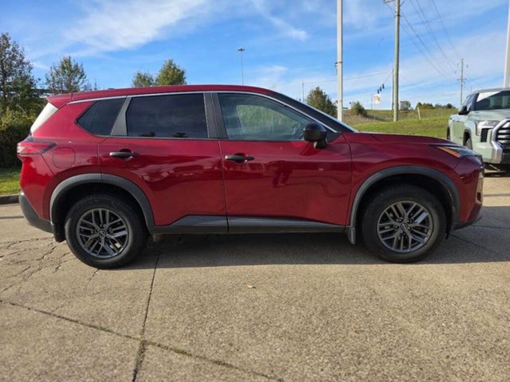 Used 2023 Nissan Rogue S SUV