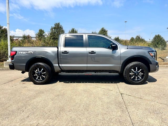 2021 Nissan Titan PRO-4X photo 2