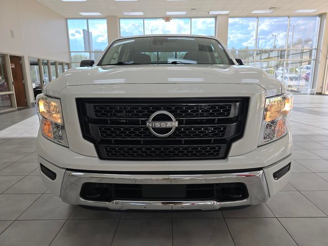 2023 Nissan Titan SV photo 2