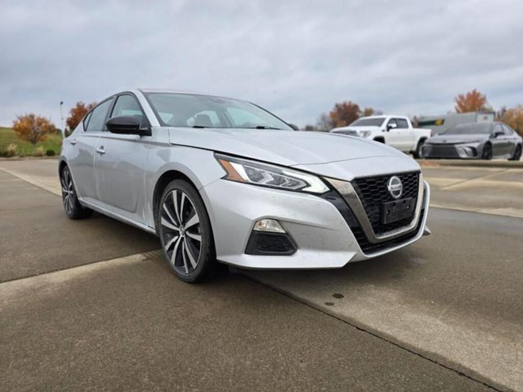 Used 2021 Nissan Altima 2.5 SR Sedan
