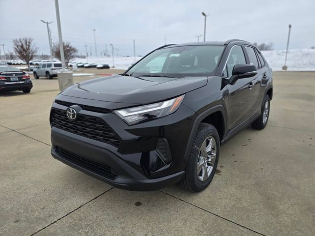 New 2025 Toyota RAV4 XLE SUV