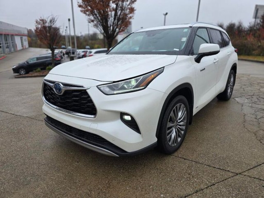Used 2021 Toyota Highlander Hybrid Platinum SUV