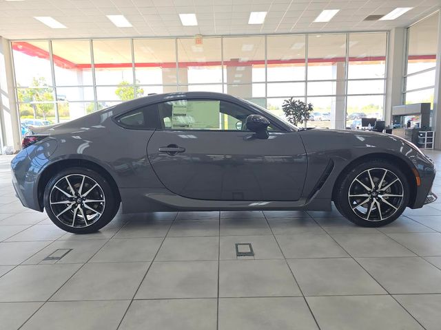 2025 Toyota GR86 photo 4