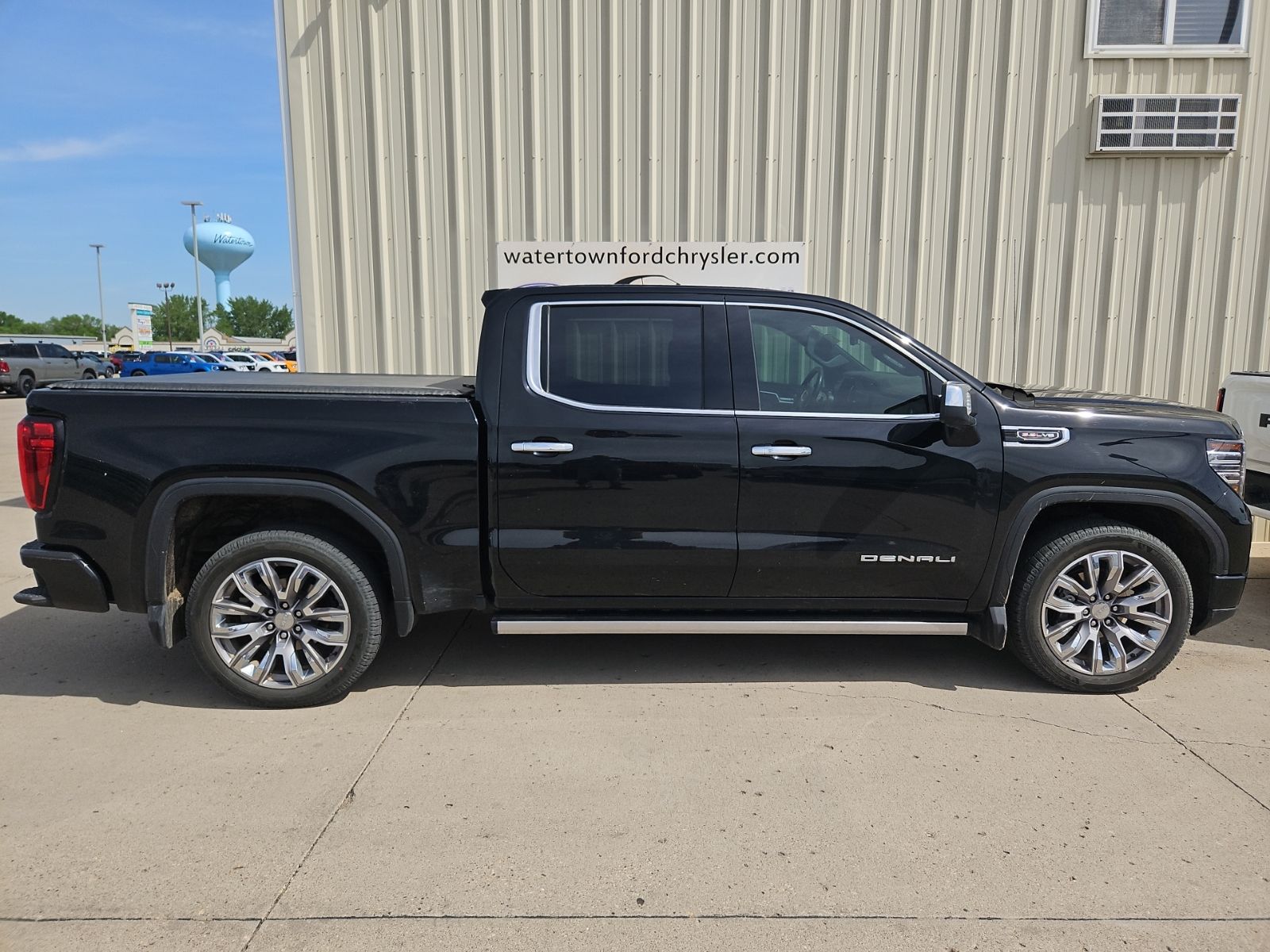 2024 GMC Sierra 4WD Crew Cab Short Box Denali's photo
