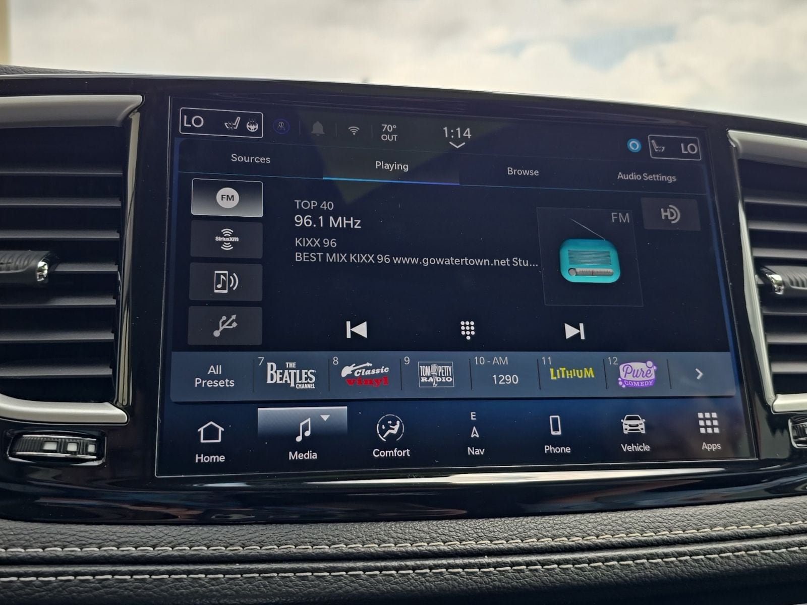 2024 Chrysler Pacifica PHEV Select - Photo 23