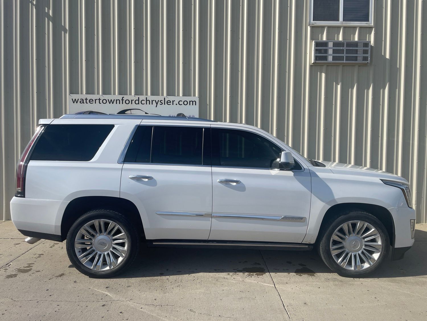 2016 Cadillac Escalade AWD Platinum's photo