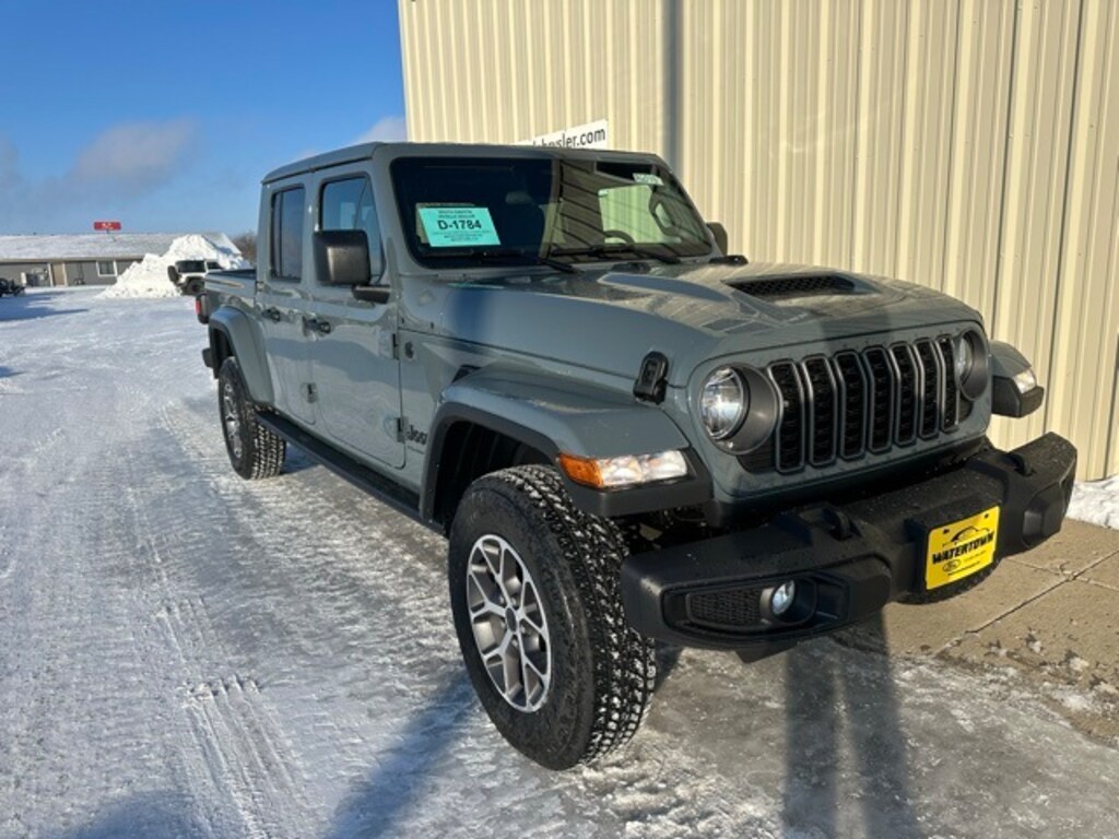 New 2026 Jeep Gladiator Sport Pickup