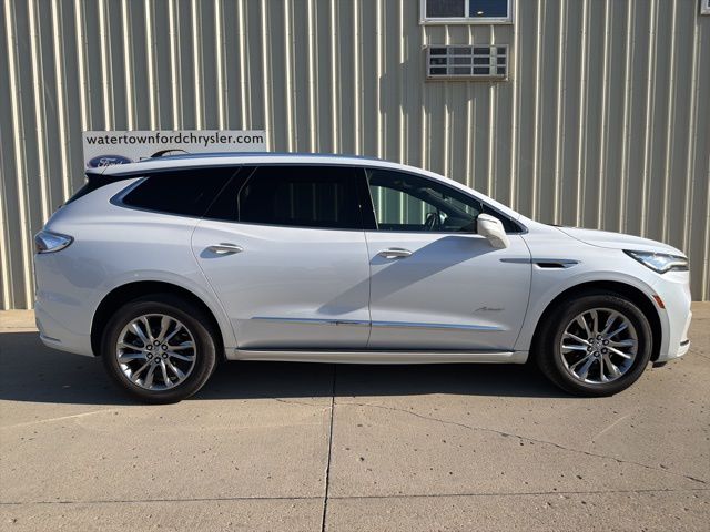 2024 Buick Enclave Avenir AWD's photo