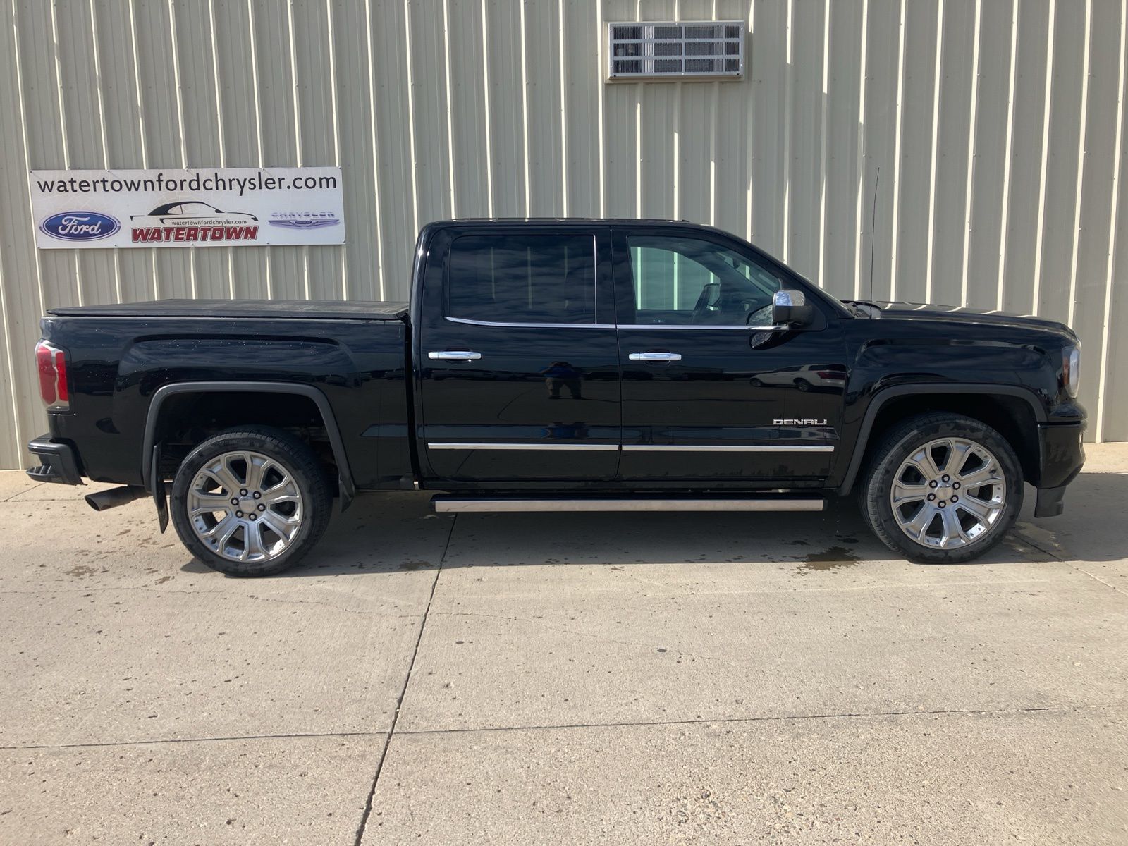 2018 GMC Sierra 4WD Crew Cab Short Box's photo