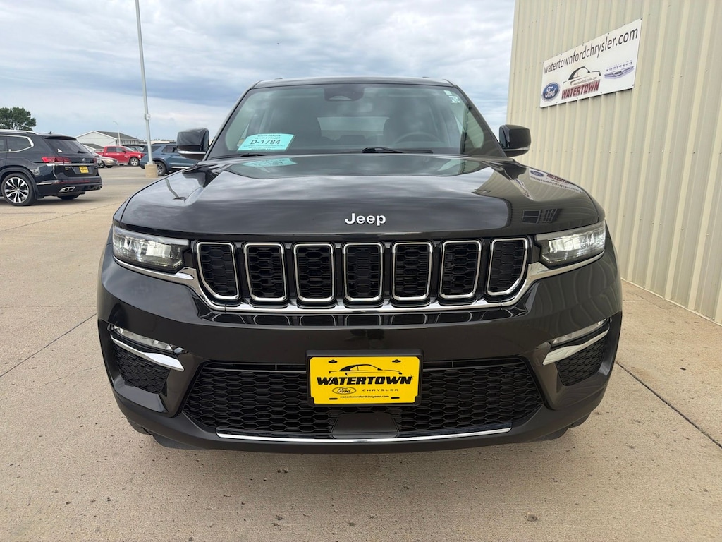 Used 2023 Jeep Grand Cherokee Limited SUV