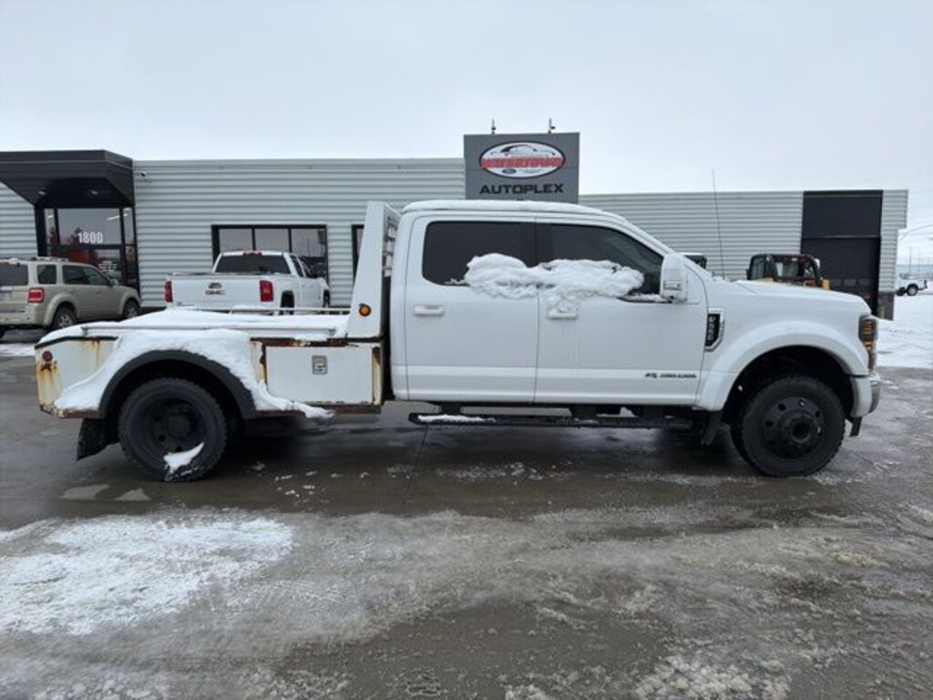 Used 2017 Ford F-550SD Lariat Chassis