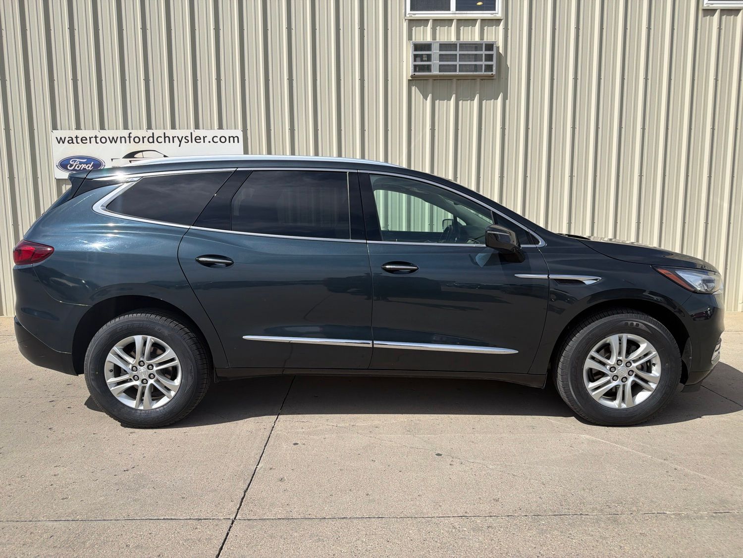 2020 Buick Enclave Essence AWD's photo
