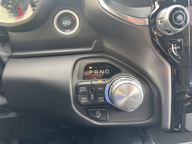 2026 RAM 1500 Laramie - Photo 13