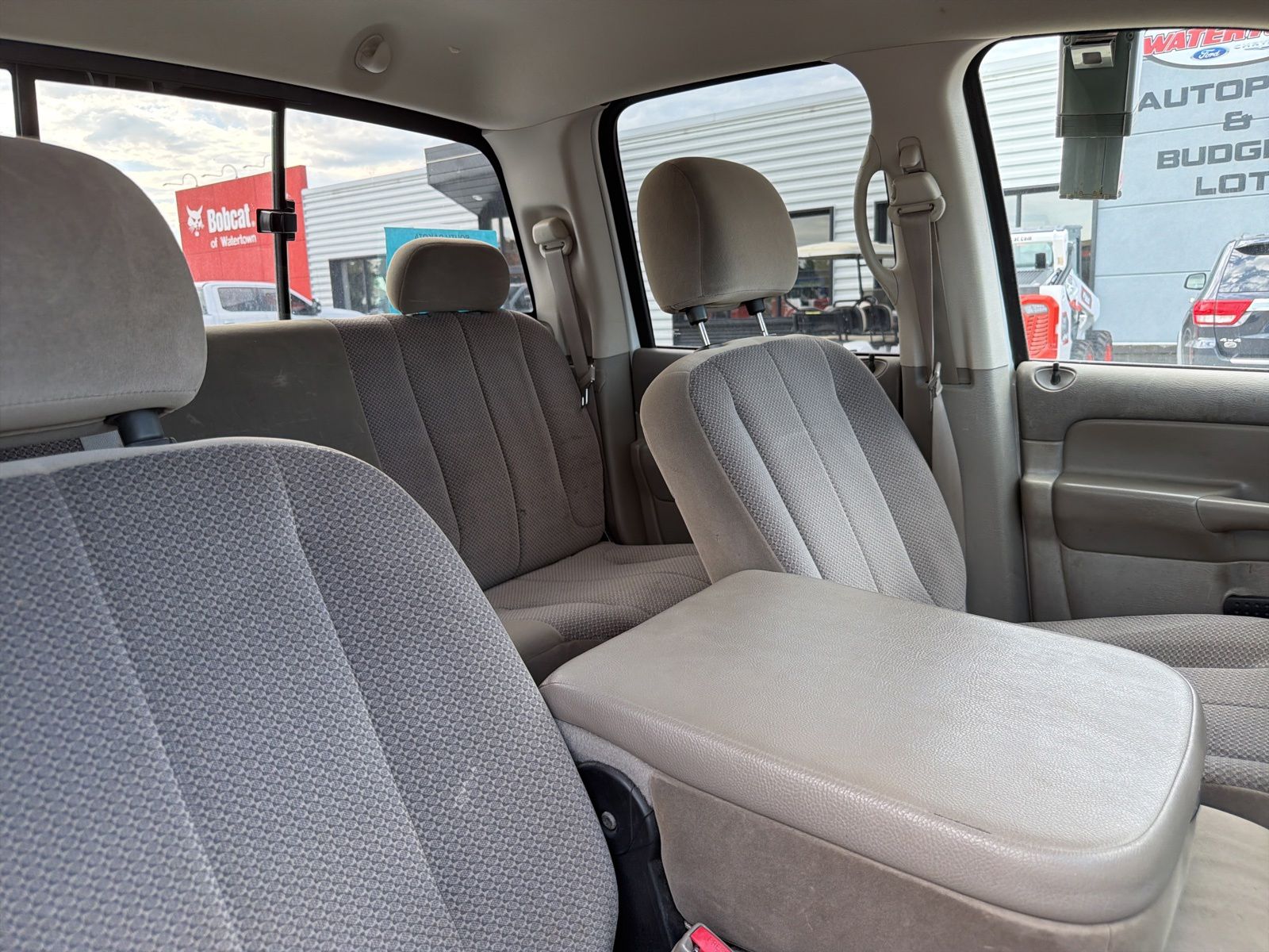 2005 Dodge Ram 3500 Pickup SLT - Photo 8
