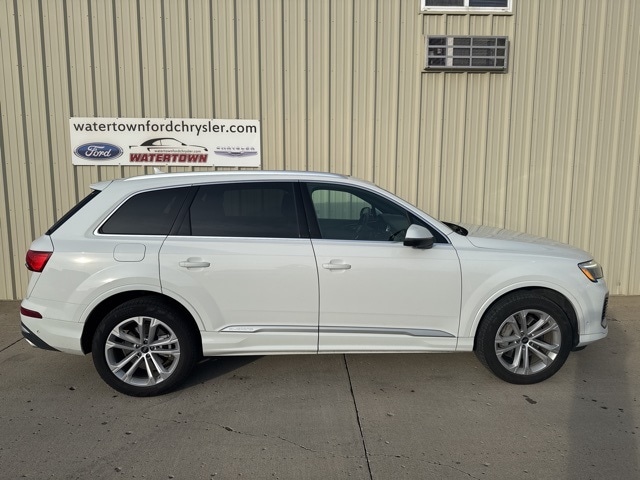 2025 Audi Q7 Premium Plus's photo