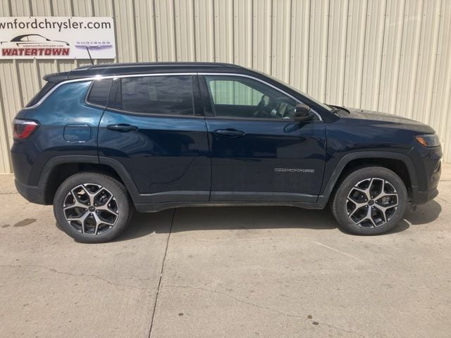 2026 Jeep Compass Limited 4X4's photo