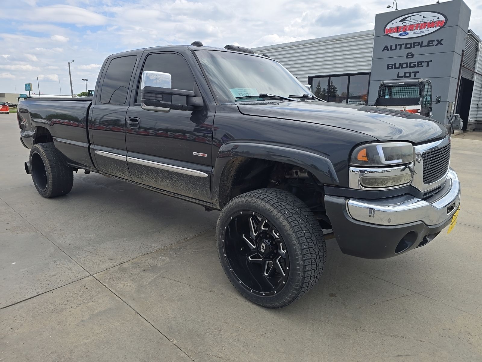 Used 2004 GMC Sierra 2500HD SLE with VIN 1GTHK29204E396520 for sale in Watertown, SD