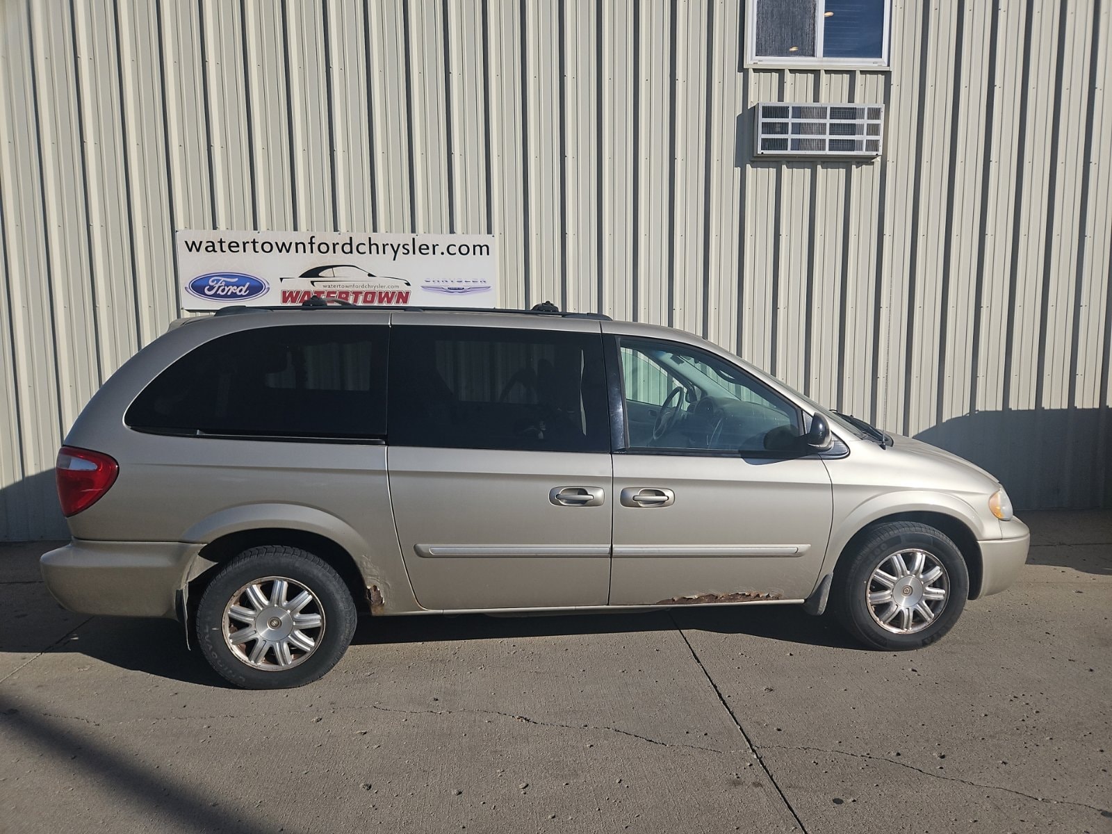 2005 Chrysler Town & Country Touring