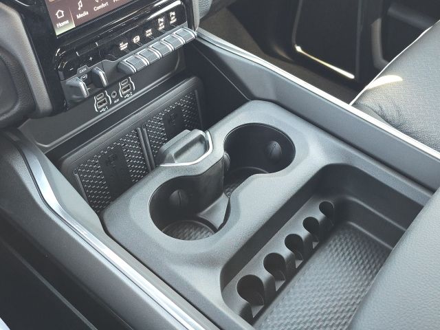 2026 RAM 3500 Laramie - Photo 25