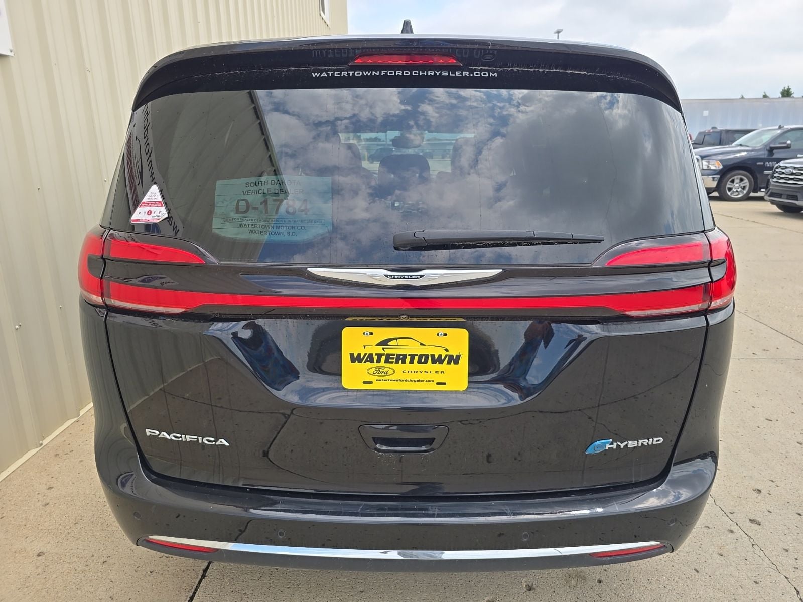2024 Chrysler Pacifica PHEV Select - Photo 6