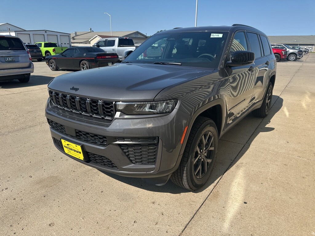 New 2026 Jeep Grand Cherokee L Laredo Sport Utility