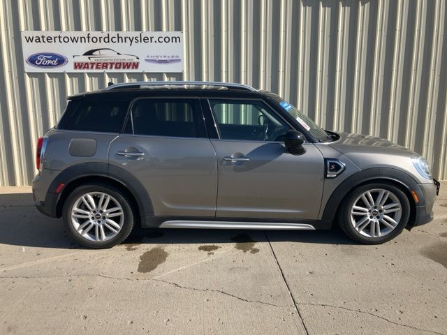 2017 MINI Countryman S's photo