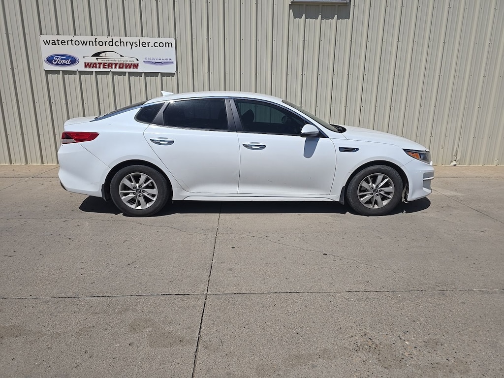 Used 2016 Kia Optima LX Sedan